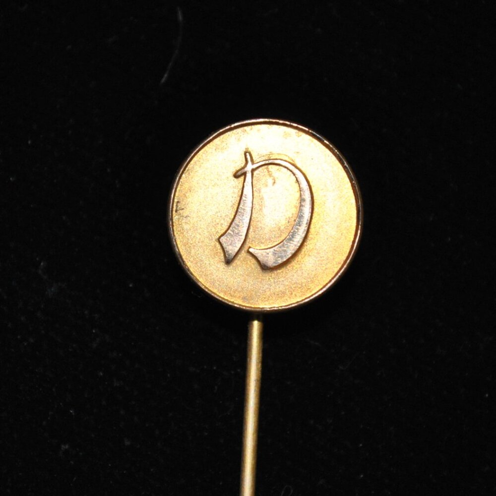 Antique Gold-plated "D" Initial Stick / Tie Pin